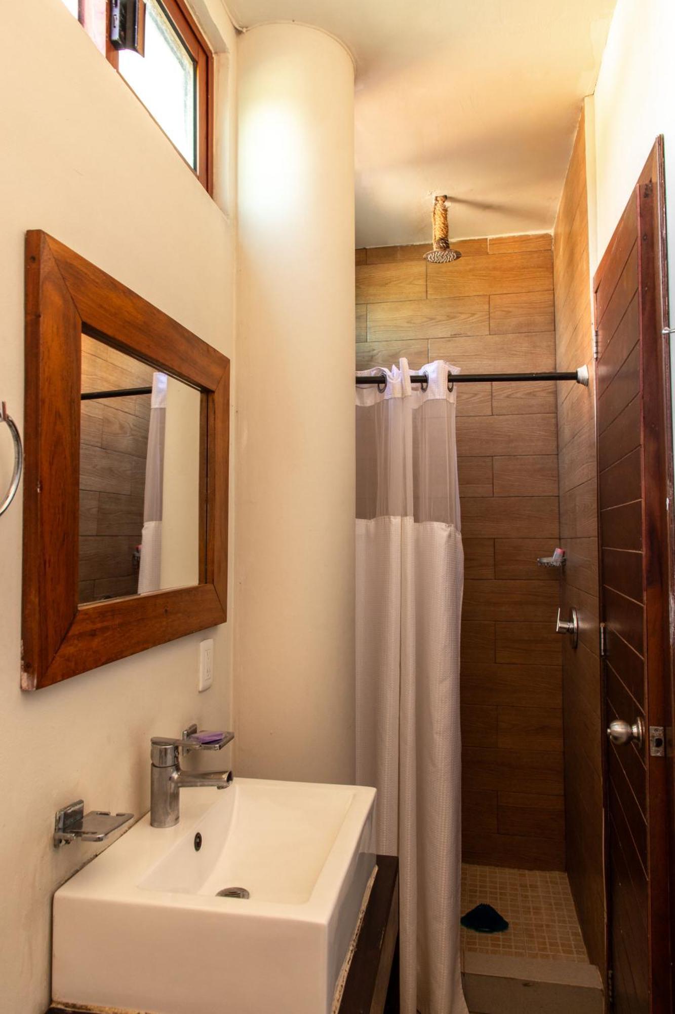 Aquastar Hotel & Apartments 마아우알 외부 사진
