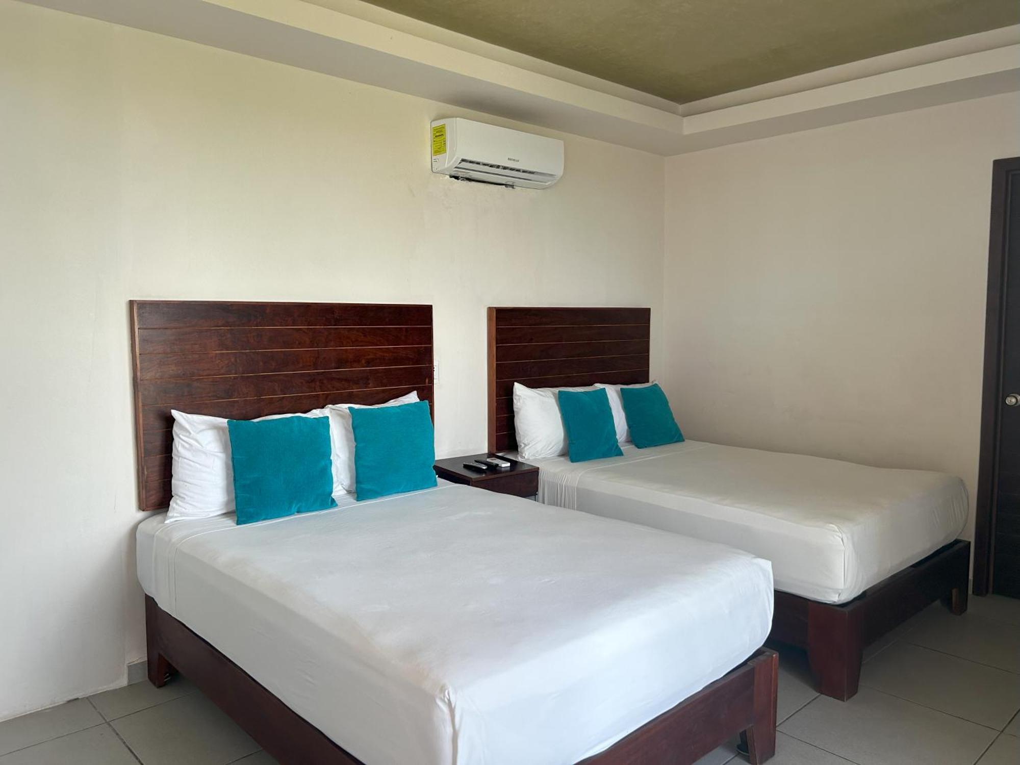 Aquastar Hotel & Apartments 마아우알 외부 사진