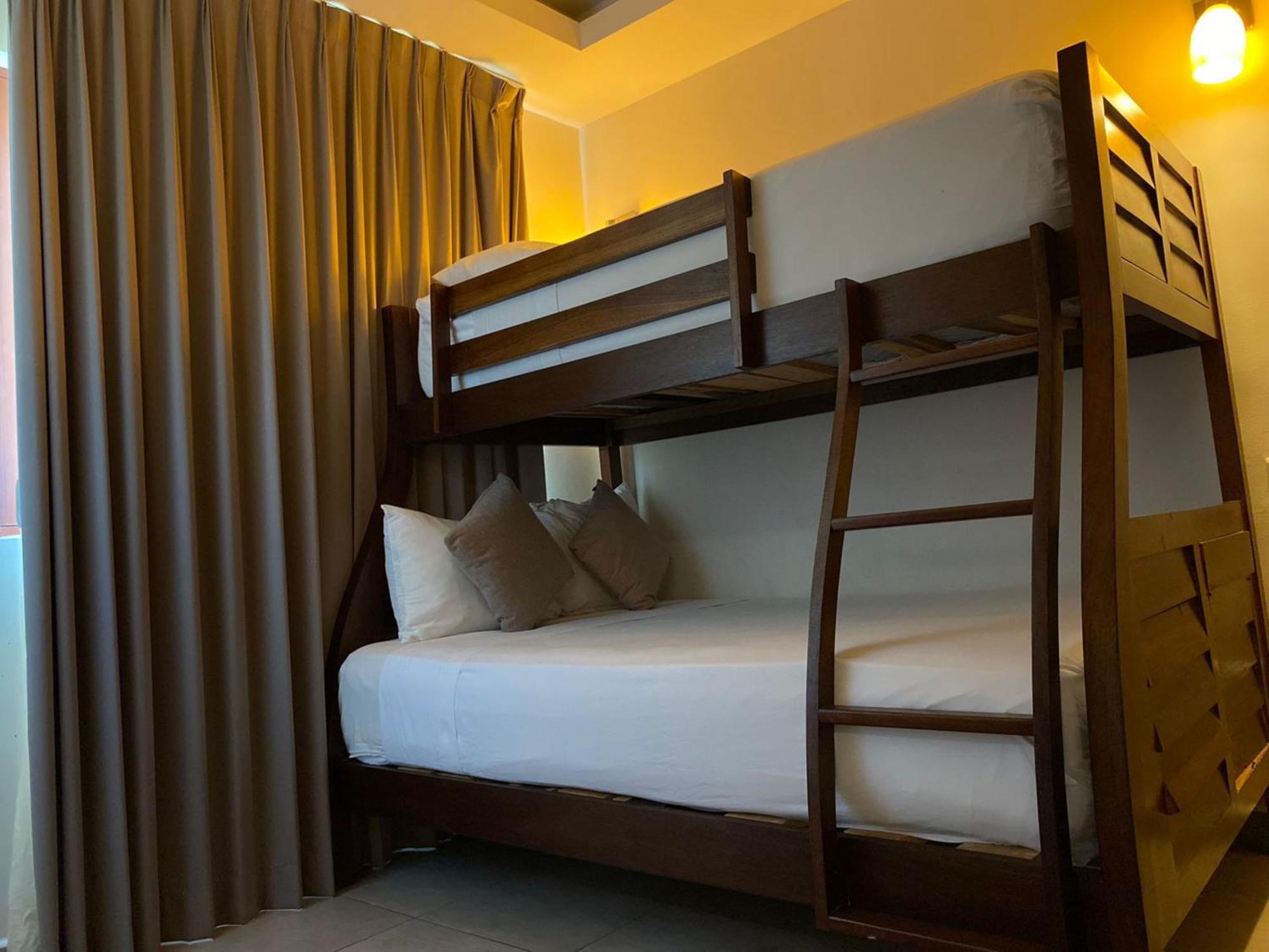 Aquastar Hotel & Apartments 마아우알 외부 사진
