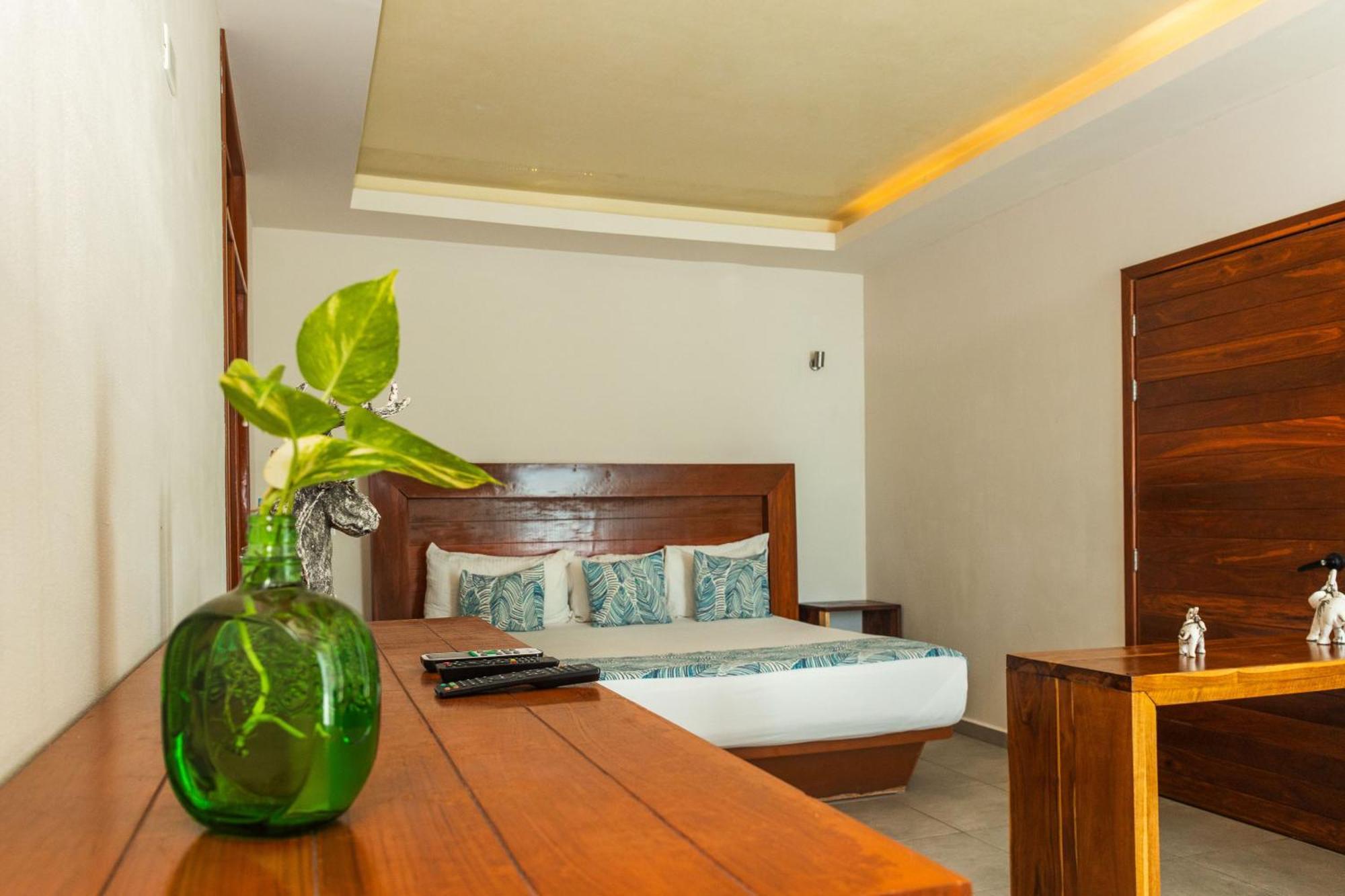 Aquastar Hotel & Apartments 마아우알 외부 사진
